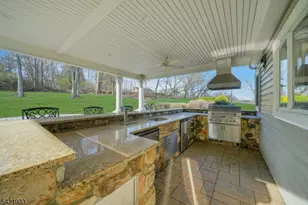 2 Lauren Dr, Franklin Township, NJ 08886 - Photo 5