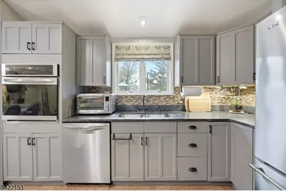 157 Oakwood Ave, North Haledon, NJ 07508 - Photo 13