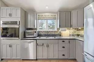 157 Oakwood Ave, North Haledon, NJ 07508 - Photo 13