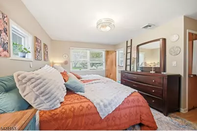 157 Oakwood Ave, North Haledon, NJ 07508 - Photo 17