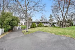 157 Oakwood Ave, North Haledon, NJ 07508 - Photo 3
