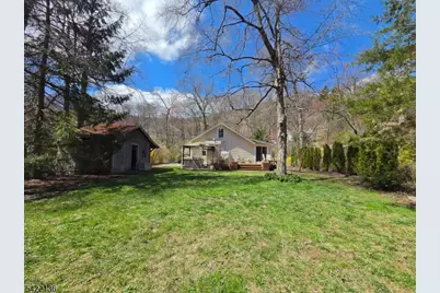 36 Julie Ln, Greenwood Lake, NY 10926 - Photo 5