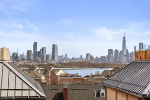 20766 Shearwater Ct, Jersey City, NJ 07305 - Photo 5