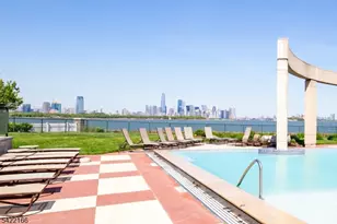 20766 Shearwater Ct, Jersey City, NJ 07305 - Photo 23