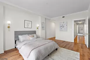 20766 Shearwater Ct, Jersey City, NJ 07305 - Photo 13