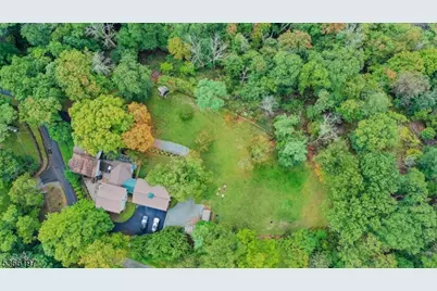 35 Woodledge Rd, Watchung, NJ 07069 - Photo 1