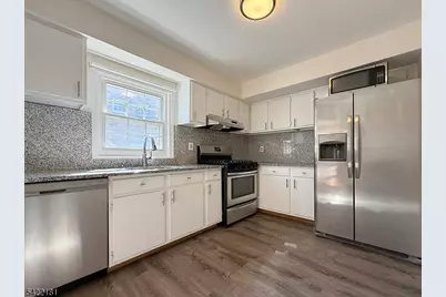 45 Wedgewood Dr #125, Verona, NJ 07044 - Photo 5