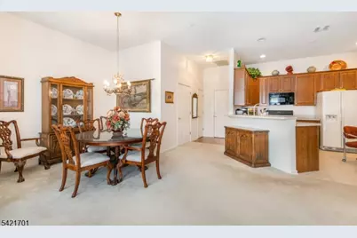 703 Four Seasons Dr #703, Wayne, NJ 07470 - Photo 7