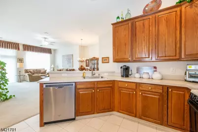 703 Four Seasons Dr #703, Wayne, NJ 07470 - Photo 11