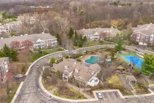 703 4 Seasons Dr, Wayne, NJ 07470 - Photo 23