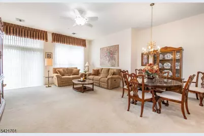 703 Four Seasons Dr #703, Wayne, NJ 07470 - Photo 3