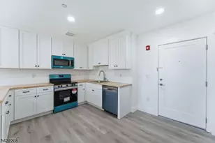 95 Shepherds Ln, Totowa, NJ 07512 - Photo 3