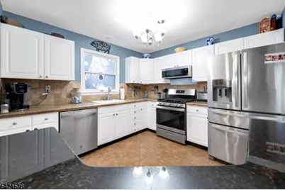 20 Park Ave, Lopatcong Township, NJ 08865 - Photo 13