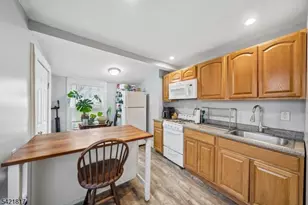 44 State St, East Orange, NJ 07017 - Photo 5