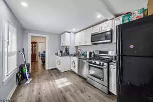 44 State St, East Orange, NJ 07017 - Photo 13