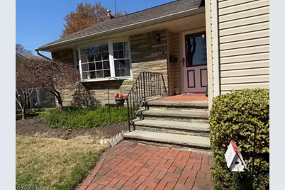 618 Fairway Dr, Union Township, NJ 07083 - Photo 37