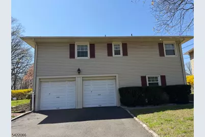 618 Fairway Dr, Union Township, NJ 07083 - Photo 3