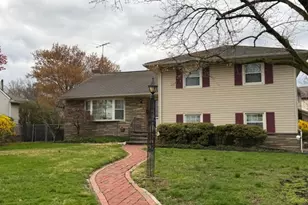 618 Fairway Dr, Union Township, NJ 07083 - Photo 1