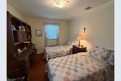 618 Fairway Dr, Union Township, NJ 07083 - Photo 25