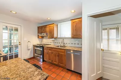 31 Windsor Rd, Clifton, NJ 07012 - Photo 15