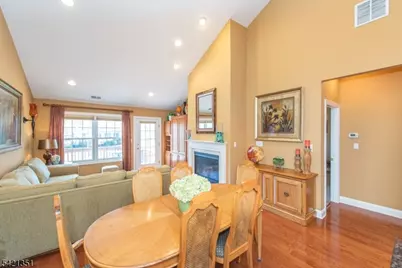 24 Hopkins Ct, Parsippany, NJ 07054 - Photo 7