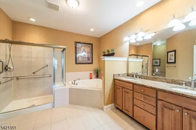 24 Hopkins Ct, Parsippany, NJ 07054 - Photo 15