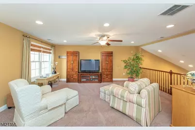 24 Hopkins Ct, Parsippany, NJ 07054 - Photo 19