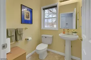 123 N Livingston Ave, Livingston, NJ 07039 - Photo 17