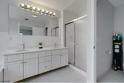 123 N Livingston Ave, Livingston, NJ 07039 - Photo 23