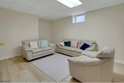 123 N Livingston Ave, Livingston, NJ 07039 - Photo 35