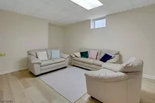 123 N Livingston Ave, Livingston, NJ 07039 - Photo 35