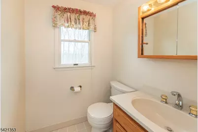 89 Oakland Ave, Rockaway Township, NJ 07866 - Photo 17