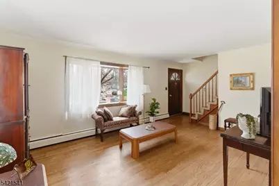 15 Roger Norton Pl, Cranford Township, NJ 07016 - Photo 5