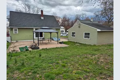 66 Independence Dr, Roselle, NJ 07203 - Photo 3