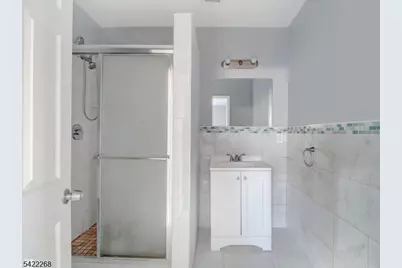 156 Crystal St, North Arlington, NJ 07031 - Photo 5