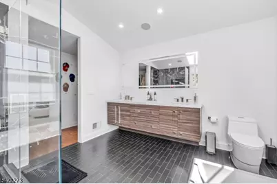 10 Skyview Dr, North Haledon, NJ 07508 - Photo 25