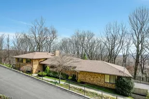 6 Lynnfield Dr, Morris Township, NJ 07960 - Photo 1