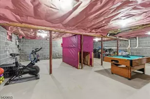 26 Eldora Rd, Parsippany, NJ 07054 - Photo 35