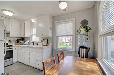 11 Barnida Dr, East Hanover Township, NJ 07936 - Photo 5