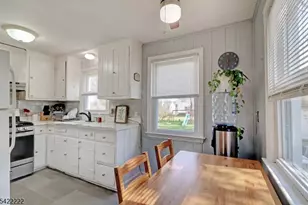 11 Barnida Dr, East Hanover Township, NJ 07936 - Photo 5