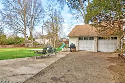 11 Barnida Dr, East Hanover Township, NJ 07936 - Photo 7