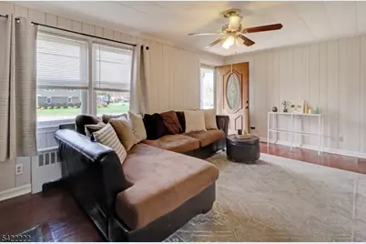 11 Barnida Dr, East Hanover Township, NJ 07936 - Photo 3