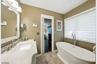 511 Burlington Rd, Freehold Township, NJ 07728 - Photo 23