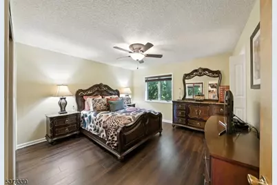 511 Burlington Rd, Freehold Township, NJ 07728 - Photo 19