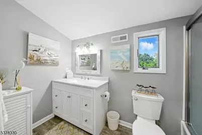 511 Burlington Rd, Freehold Township, NJ 07728 - Photo 31