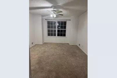 1026 Castle Rd, Mahwah Twp., NJ 07430 - Photo 9