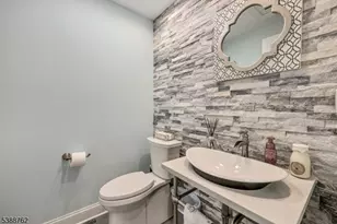 23 Community Pl, Morristown, NJ 07960 - Photo 17