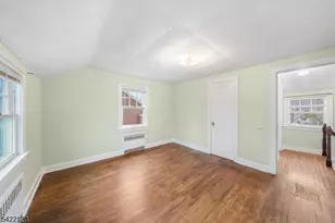 612 Laurel Ave, Roselle Park, NJ 07204 - Photo 5
