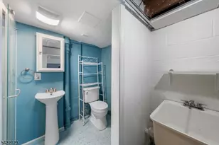 612 Laurel Ave, Roselle Park, NJ 07204 - Photo 17