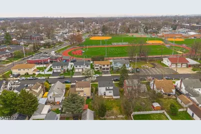 612 Laurel Ave, Roselle Park, NJ 07204 - Photo 3